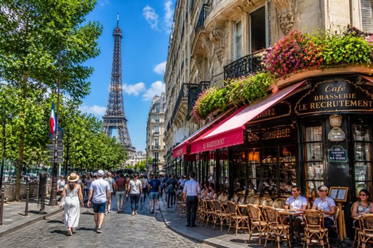 découvrez quelles villes françaises incontournables visiter absolument en 2026 pour un voyage riche en culture, histoire et paysages.